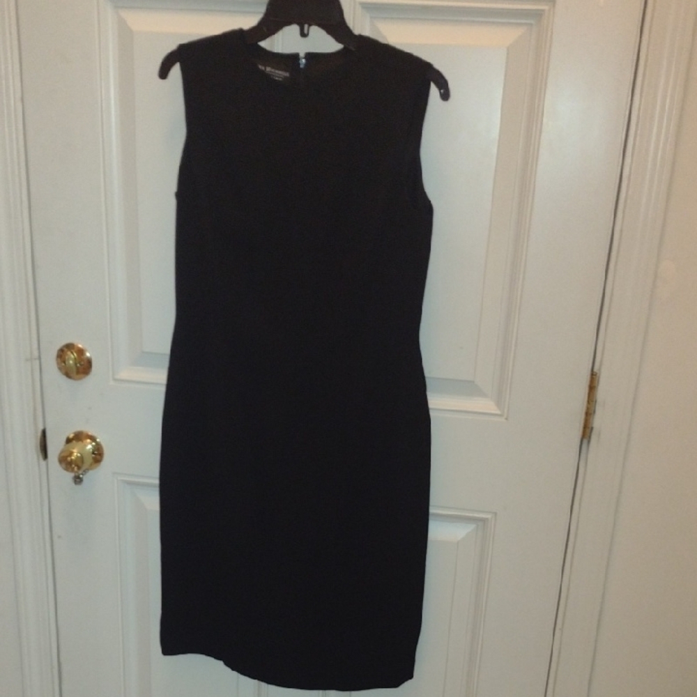 Elegant Black Sleeveless Dress